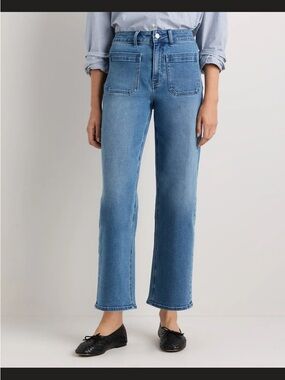 Quince Straight-Leg High-Rise Jeans in Light Blue Wash